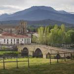 Iglesia y puente románico5